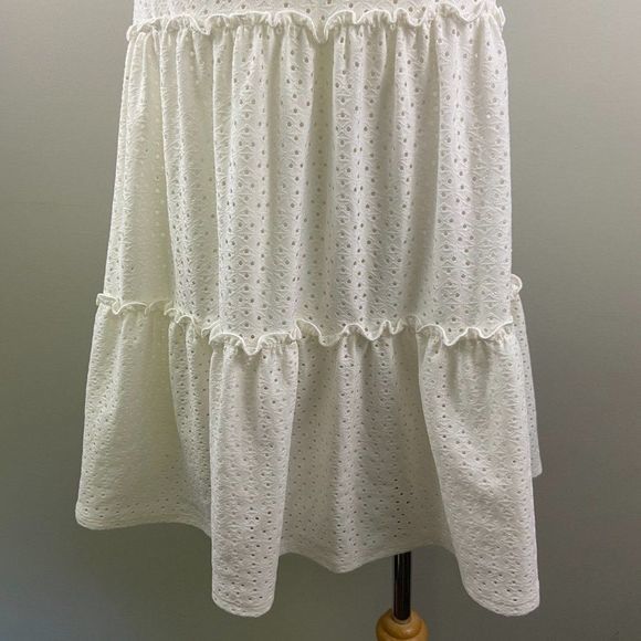 NWT SPEECHLESS White Sleeveless Tiered Dress (M) - Picture 4 of 9
